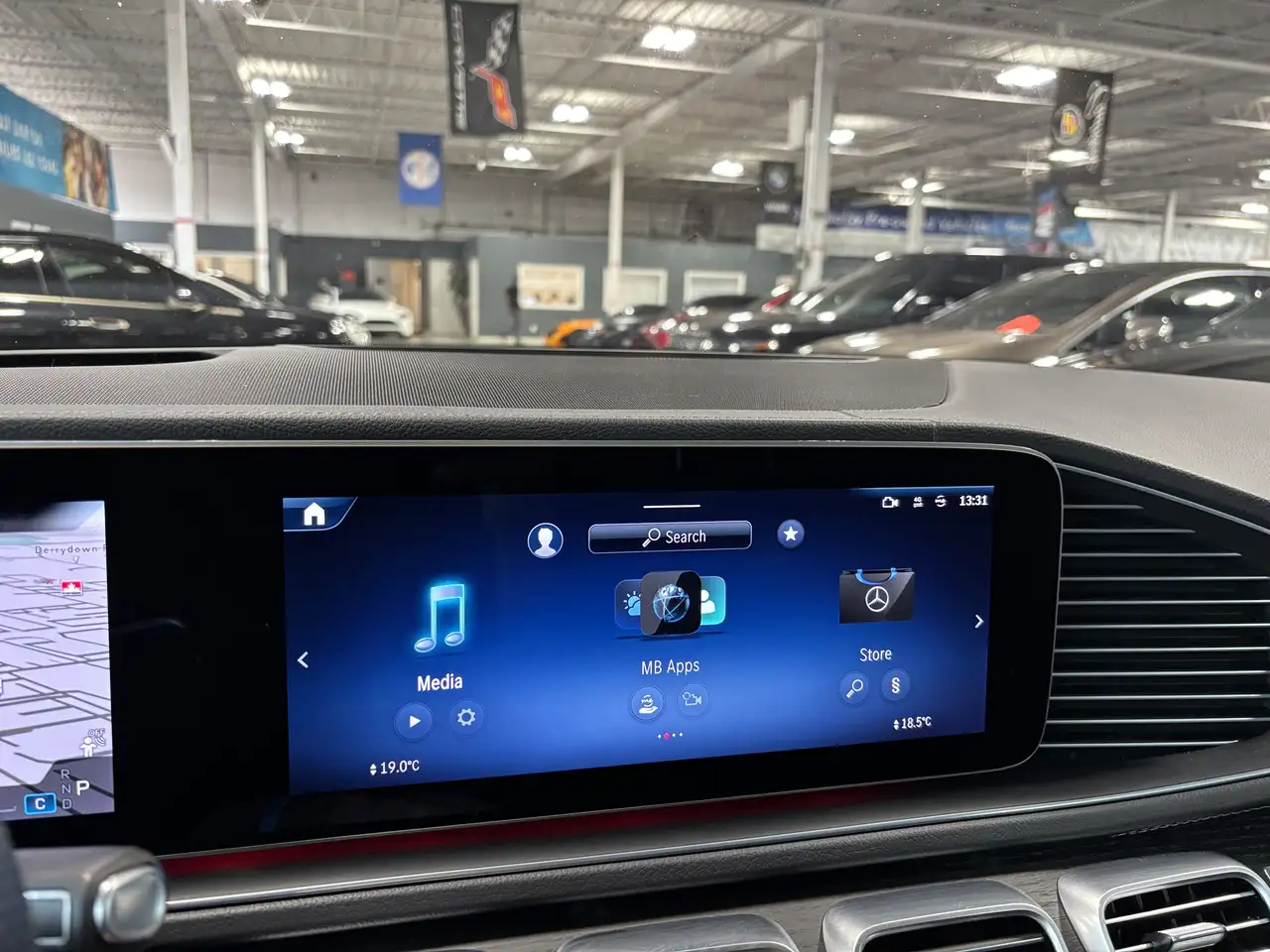 Mercedes-Benz GLE - Image 27