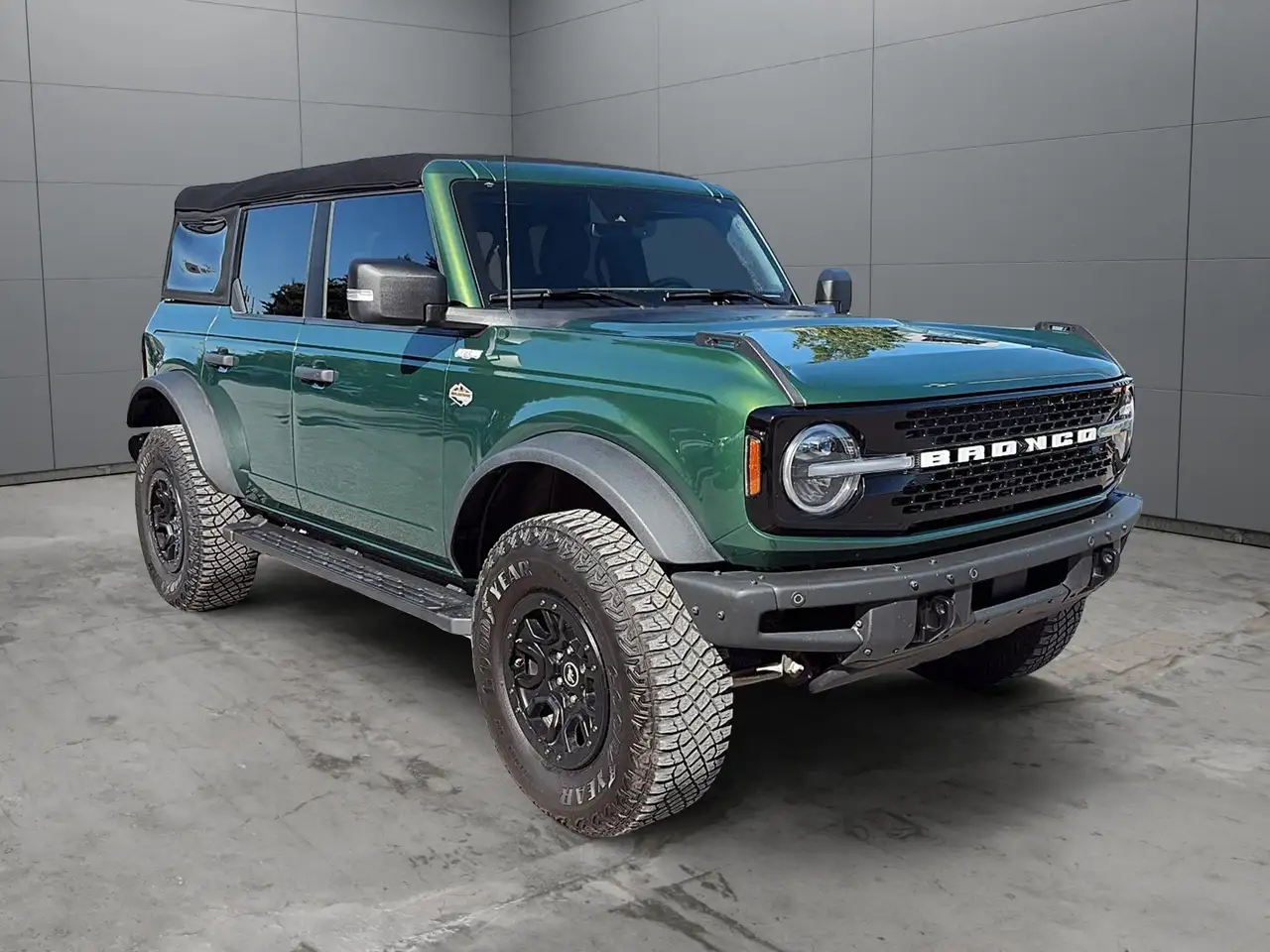 Ford Bronco - Image 11
