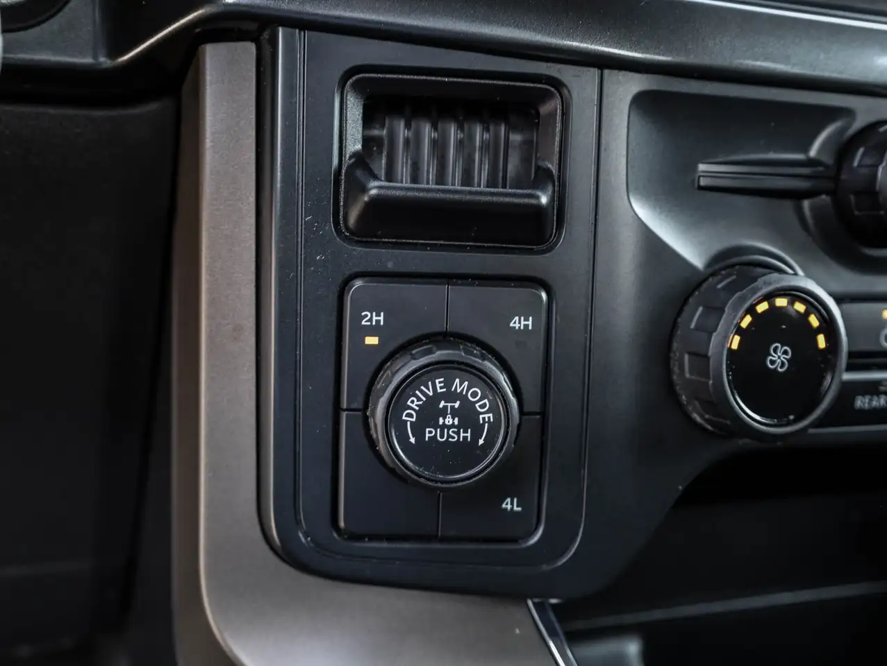 Ford F-150 - Image 18