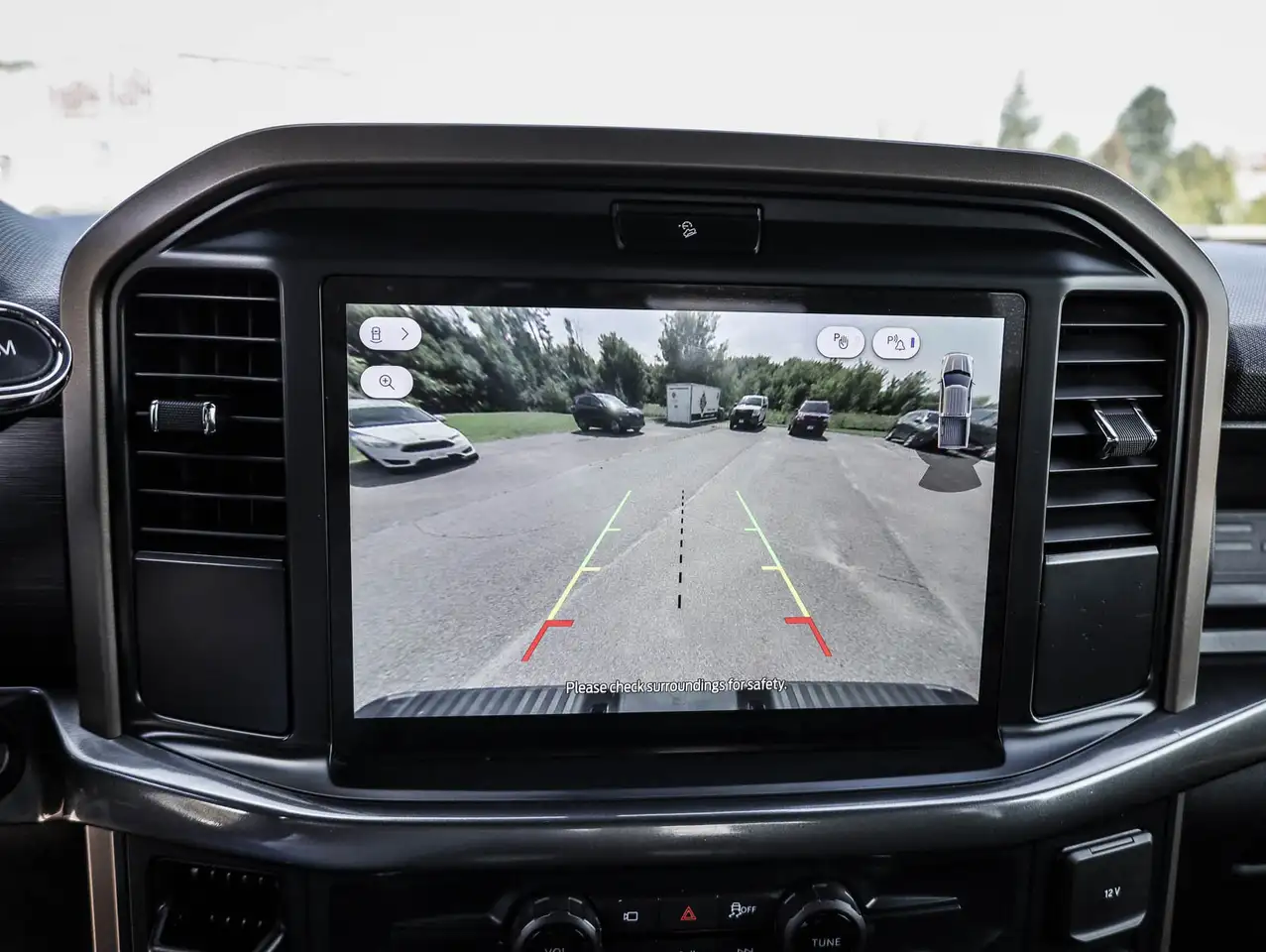 Ford F-150 - Image 19