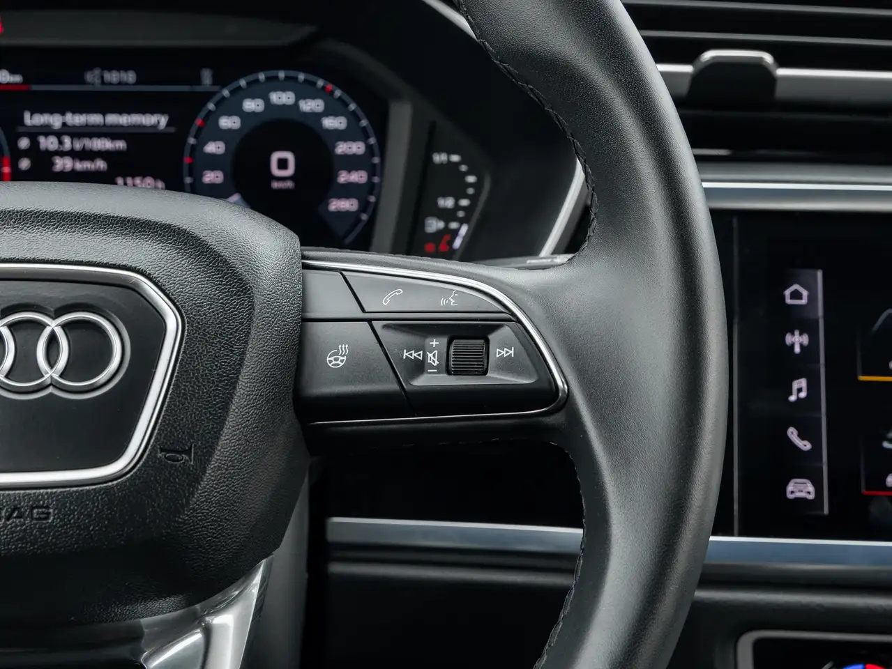 Audi Q3 - Image 9