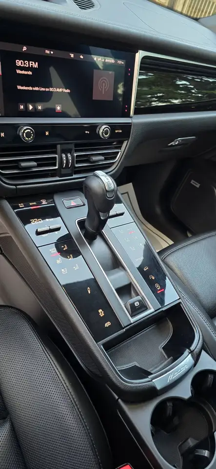 Porsche Macan - Image 13