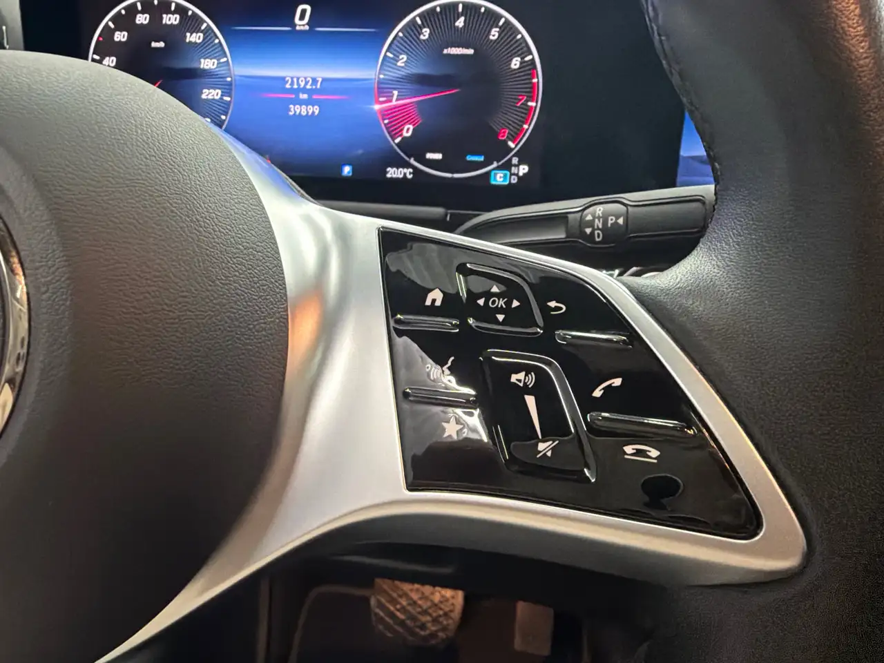 Mercedes-Benz GLA - Image 14