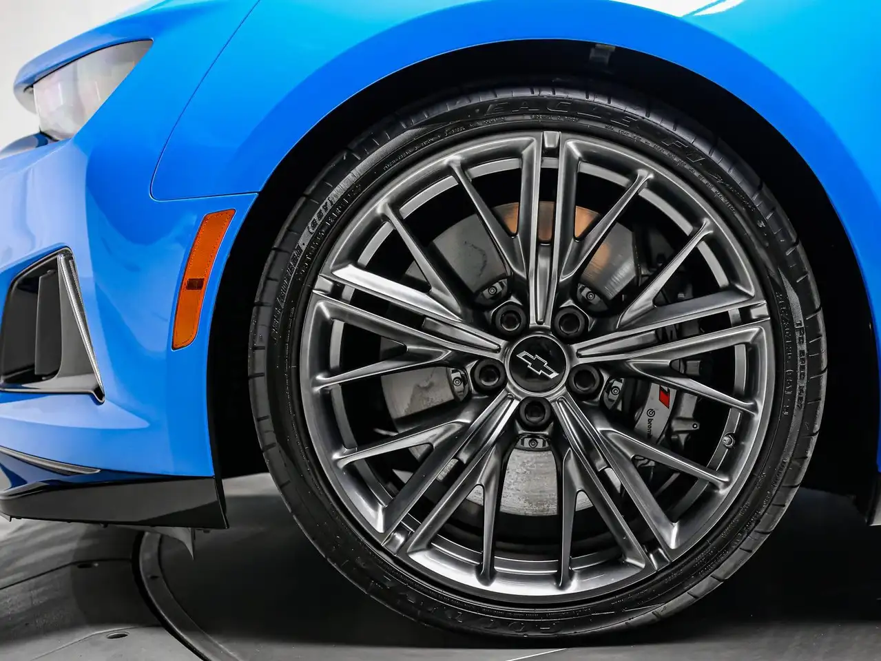 Chevrolet Camaro - Image 17