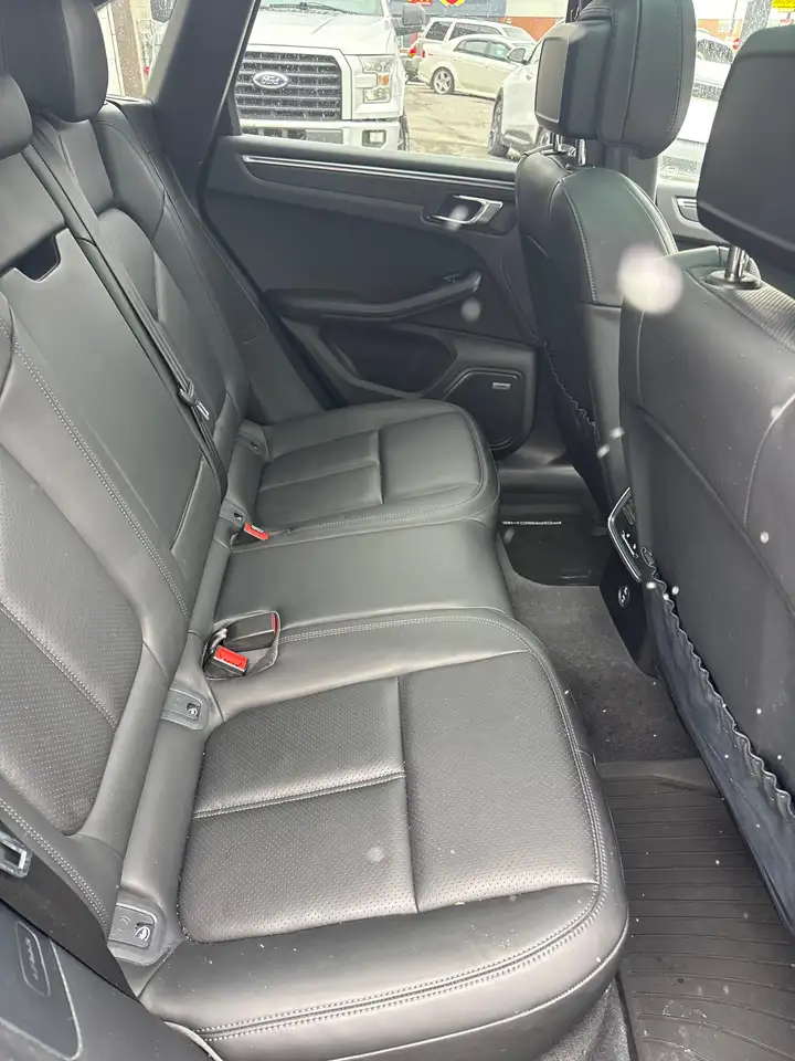 Porsche Macan - Image 15