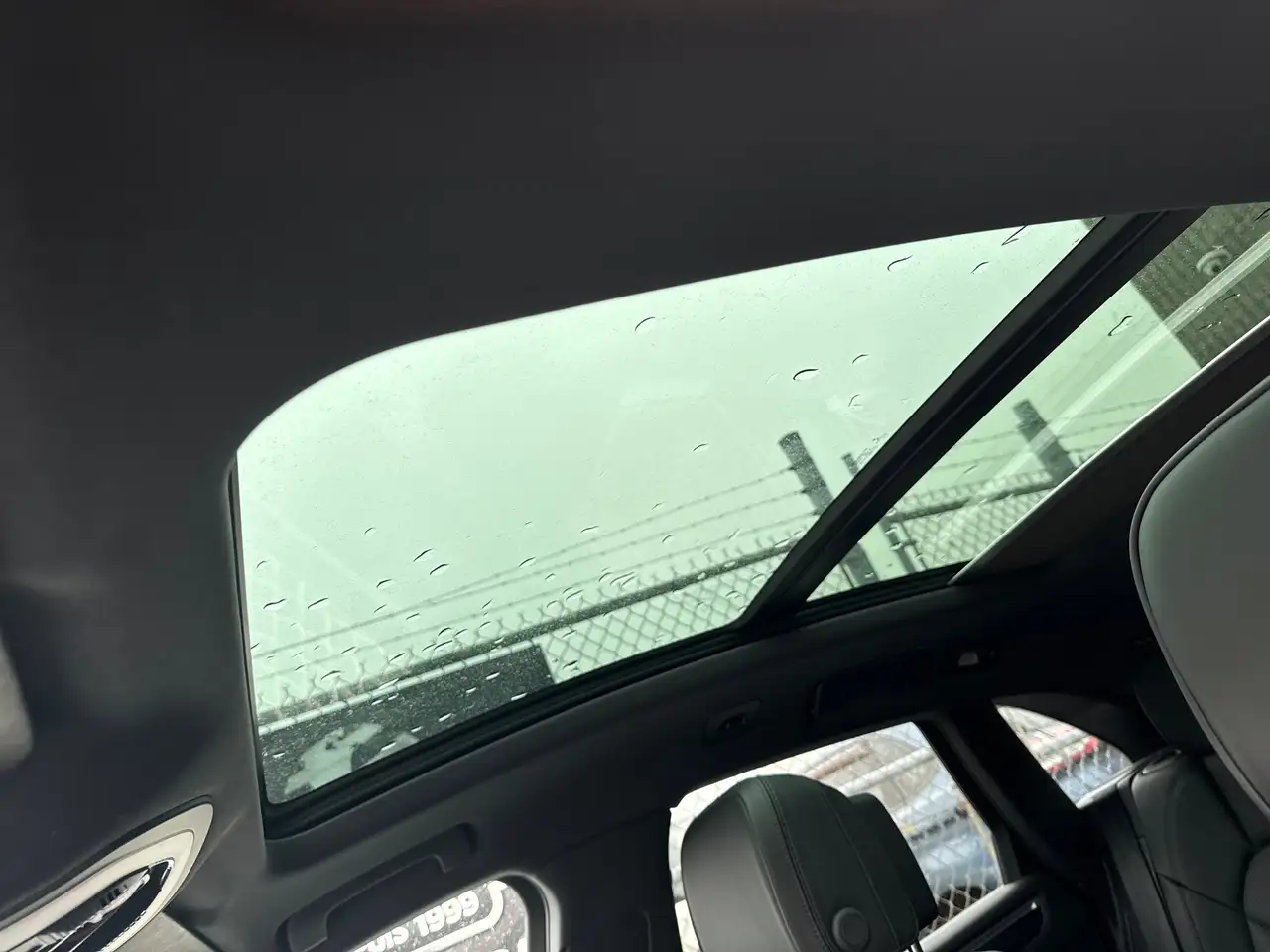 Porsche Macan - Image 30