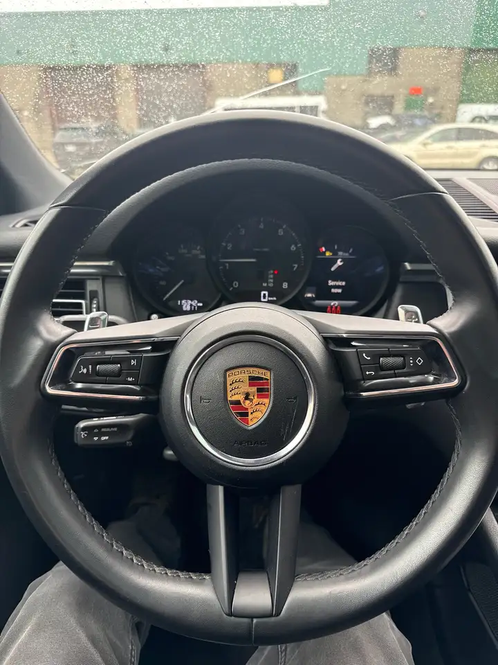 Porsche Macan - Image 22