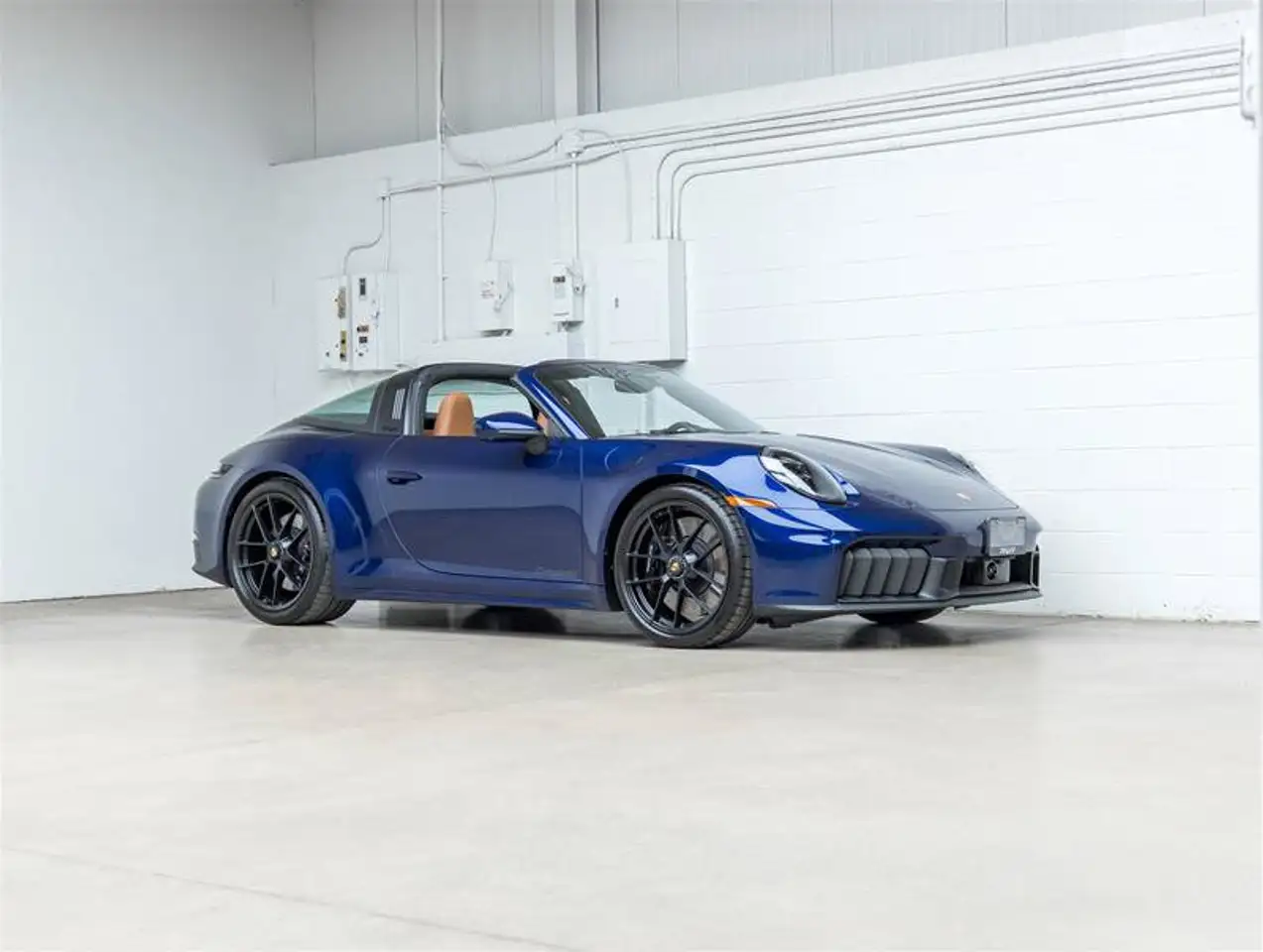 Porsche 911 - Image 14