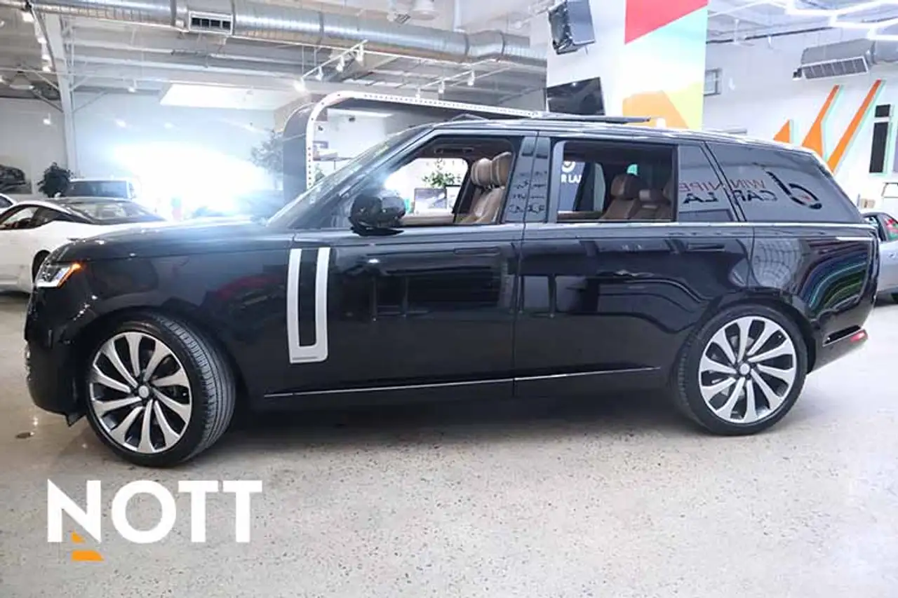 Land Rover Range Rover - Image 2