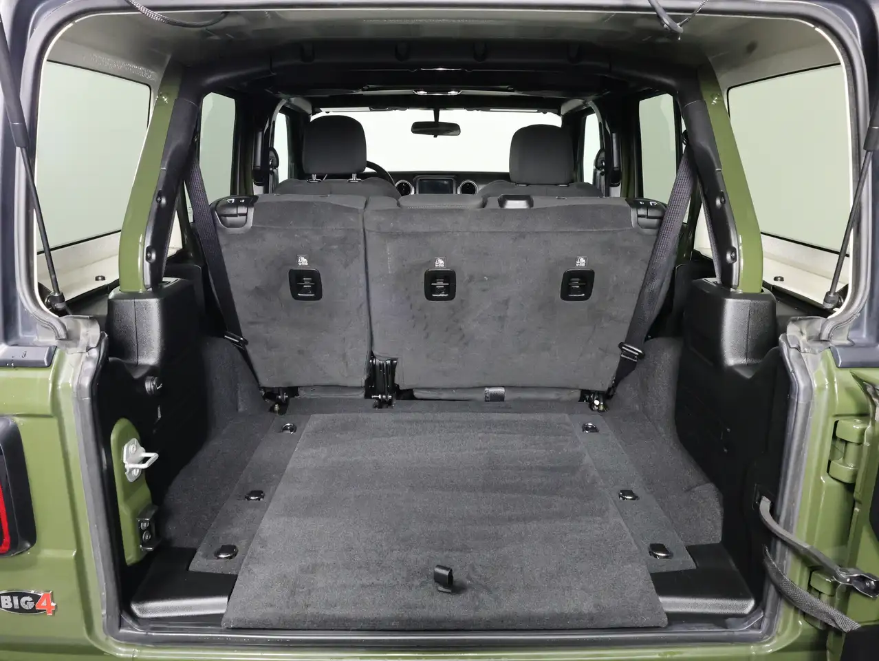 Jeep Wrangler - Image 10