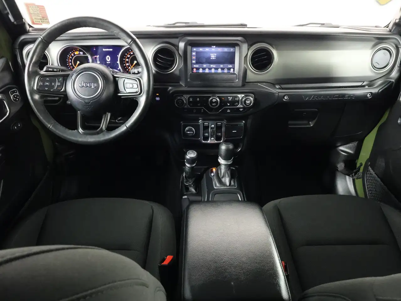 Jeep Wrangler - Image 12