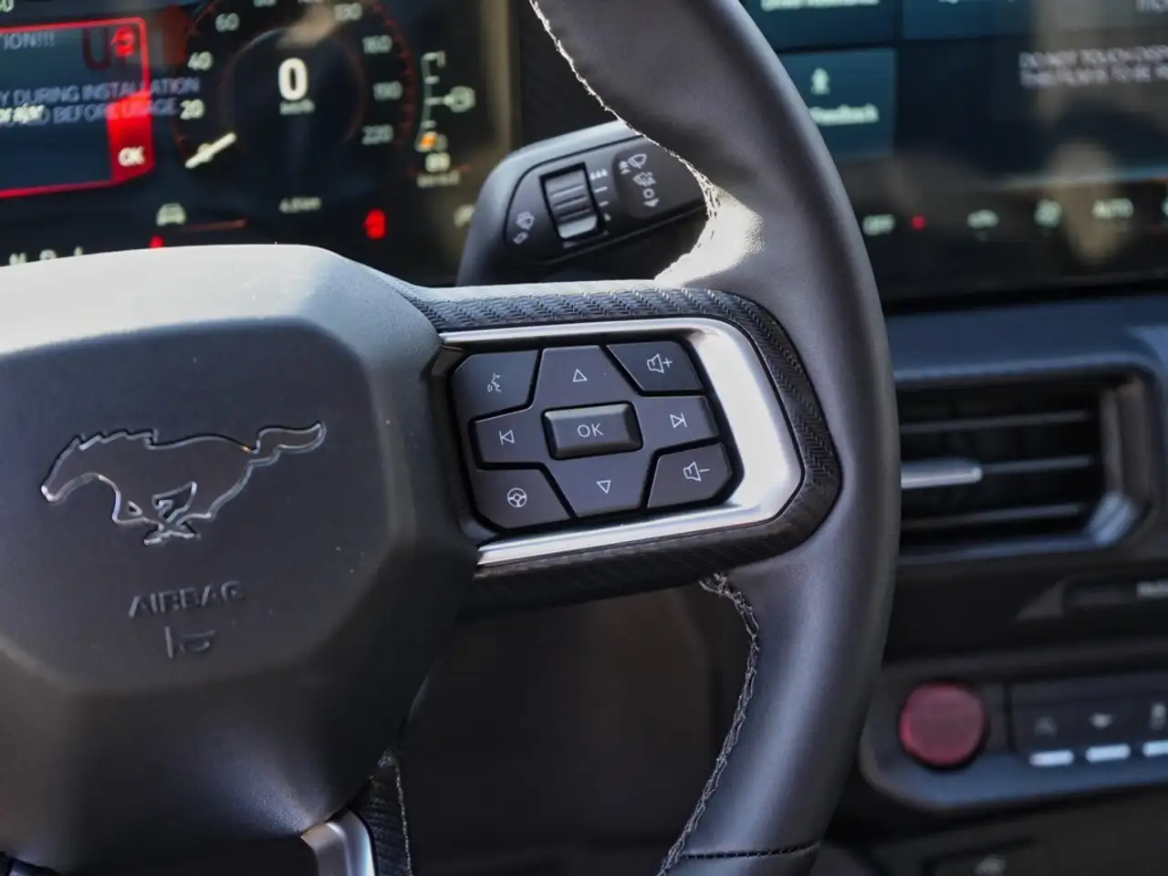 Ford Mustang - Image 13