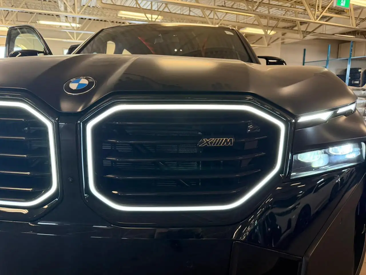 BMW XM - Image 23