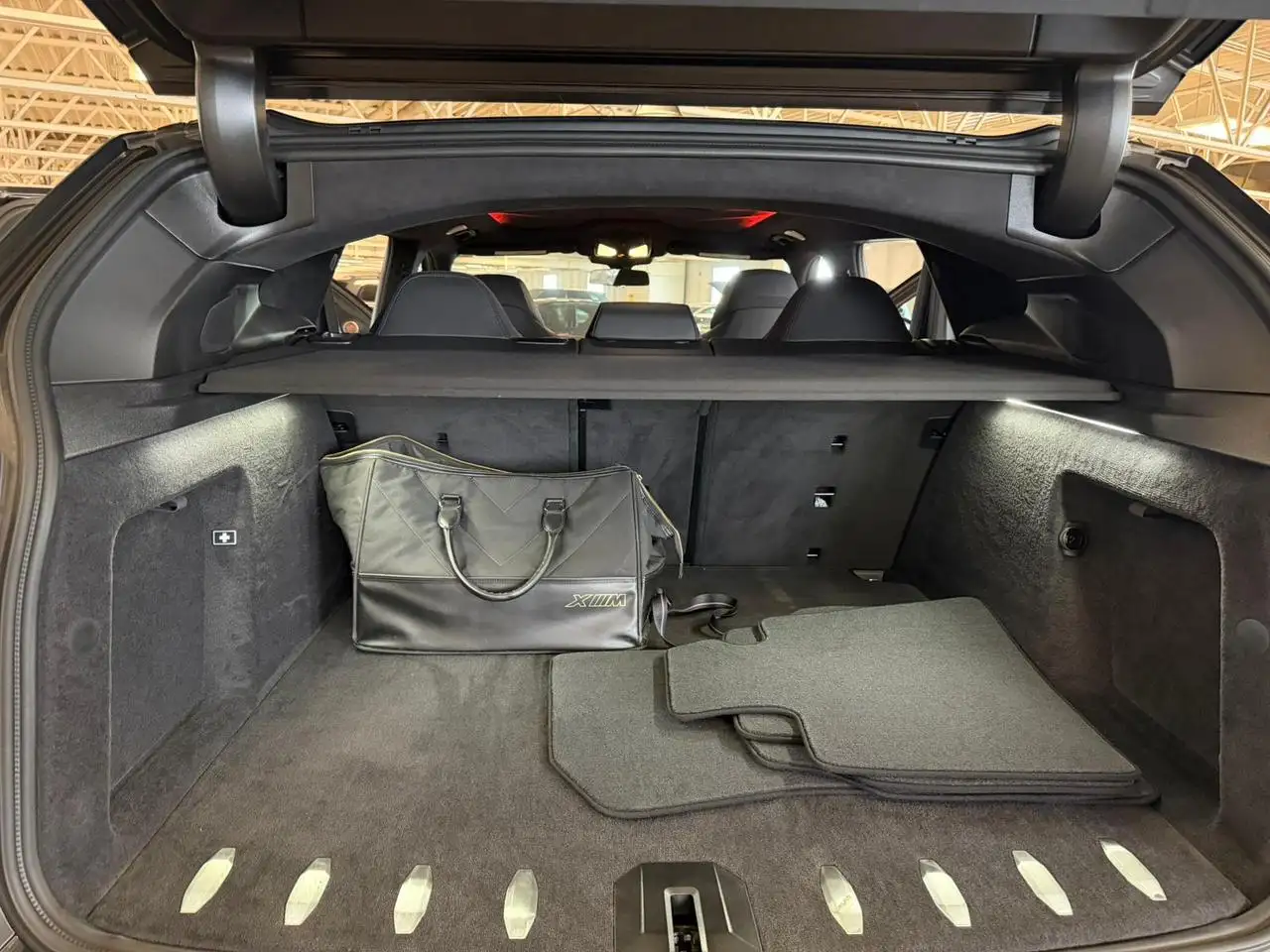 BMW XM - Image 20