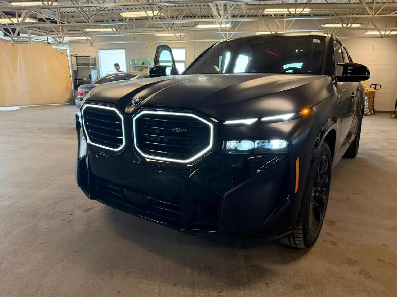 BMW XM - Image 3