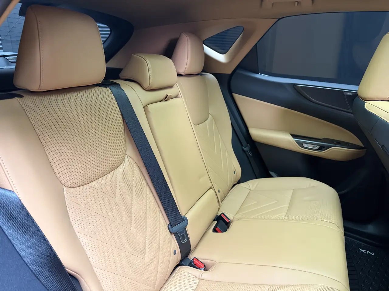 Lexus NX - Image 29