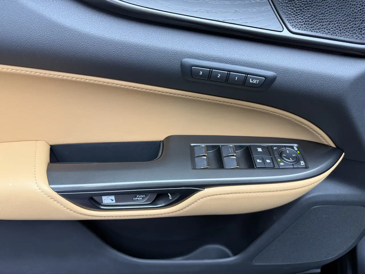 Lexus NX - Image 13