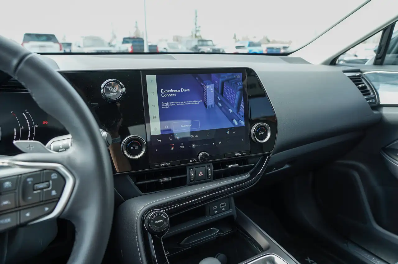 Lexus NX - Image 19