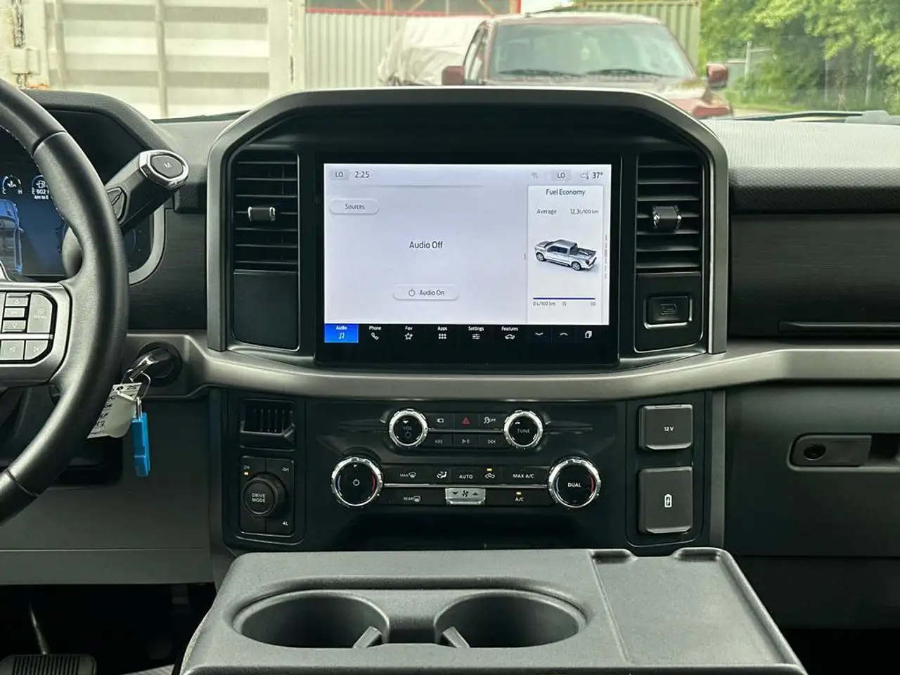 Ford F-150 - Image 24