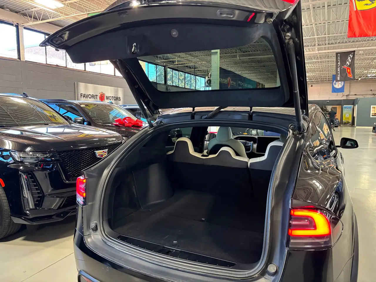 Tesla Model X - Image 7