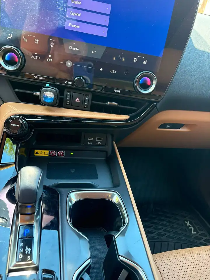Lexus NX - Image 8