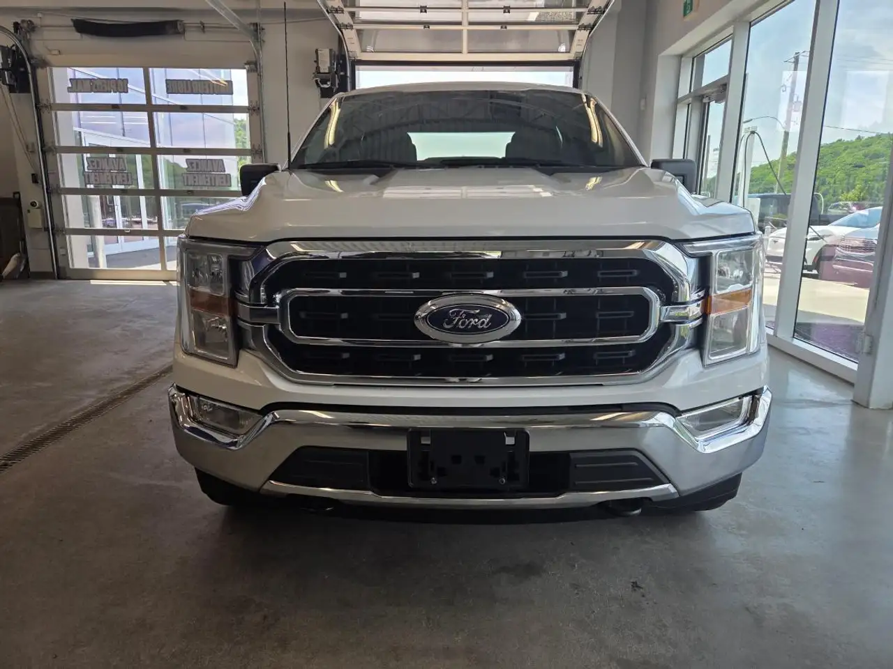 Ford F-150 - Image 8