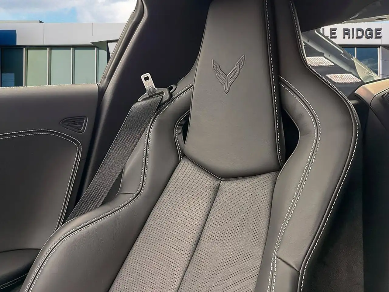 Chevrolet Corvette - Image 24