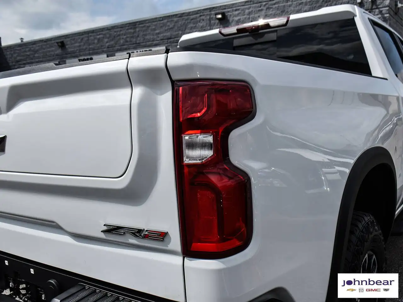Chevrolet Silverado 1500 - Image 9