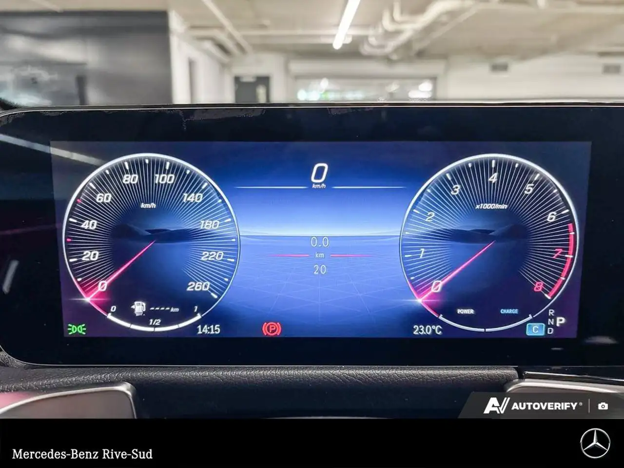 Mercedes-Benz GLB - Image 15