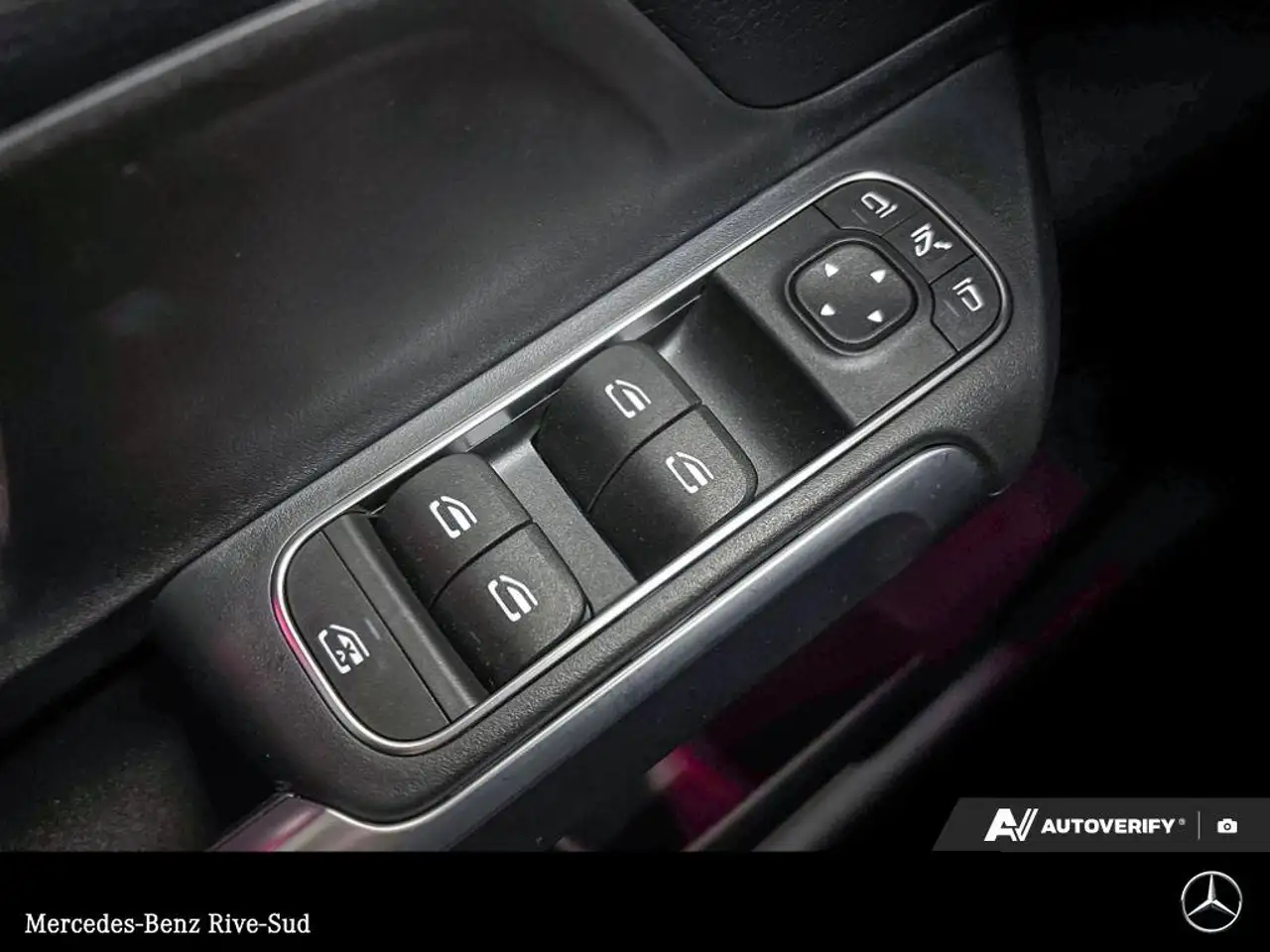 Mercedes-Benz GLB - Image 23