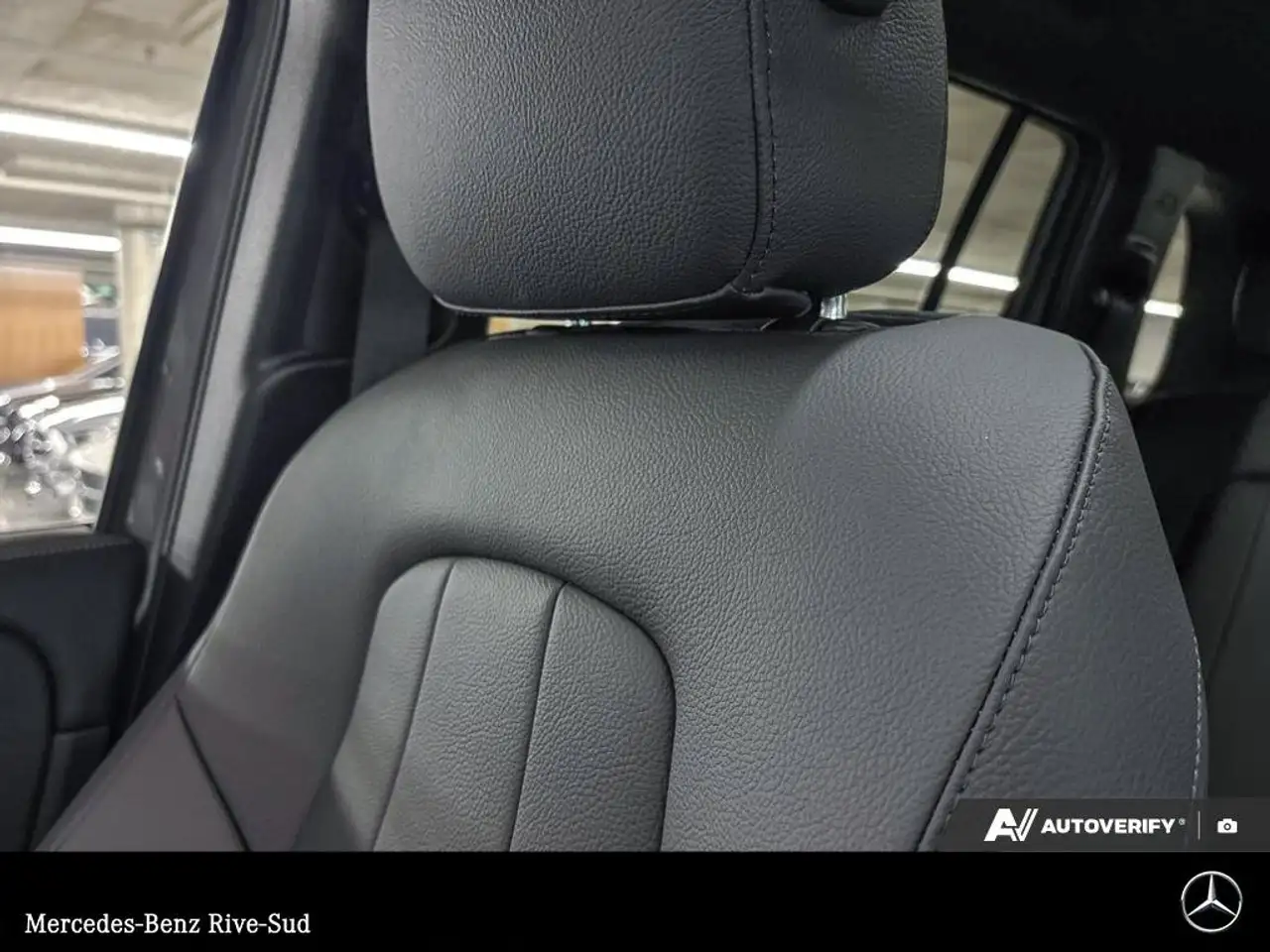 Mercedes-Benz GLB - Image 25