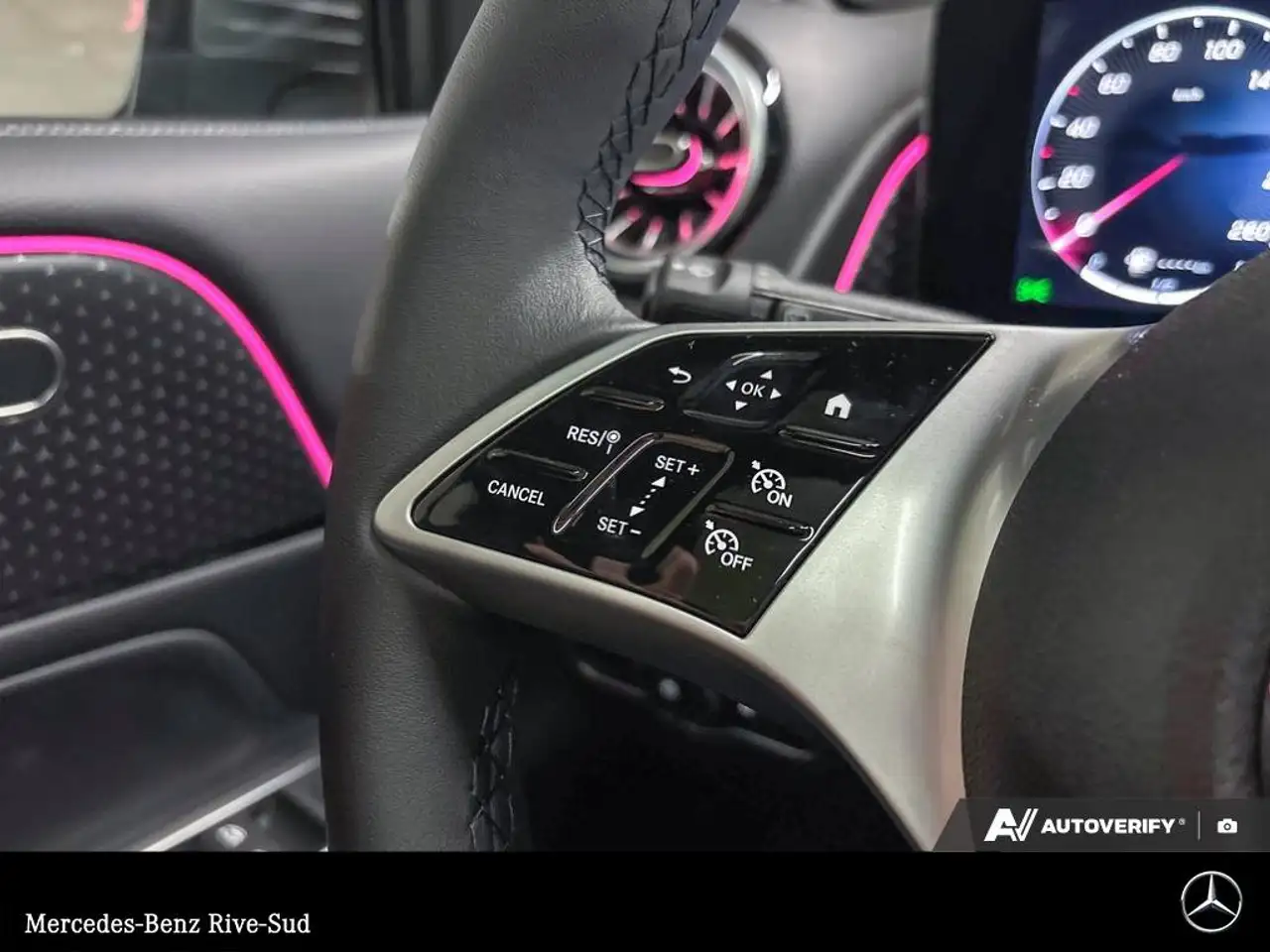 Mercedes-Benz GLB - Image 22