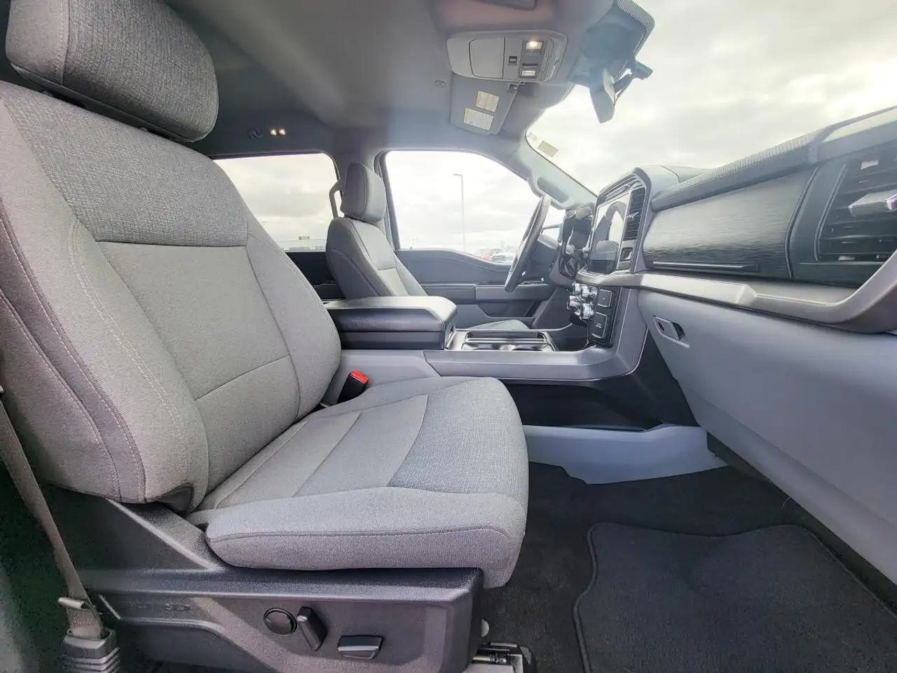 Ford F-150 - Image 16