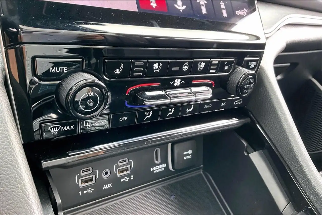 Jeep Grand Cherokee - Image 15