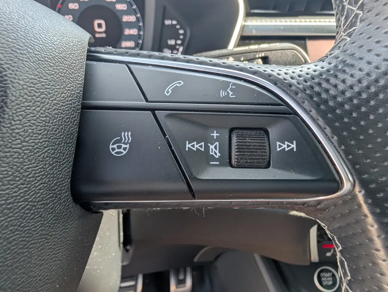 Audi Q3 - Image 23