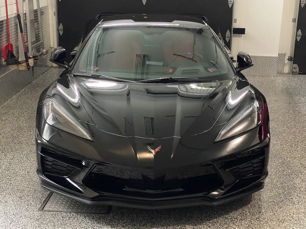 Chevrolet Corvette - Image 15