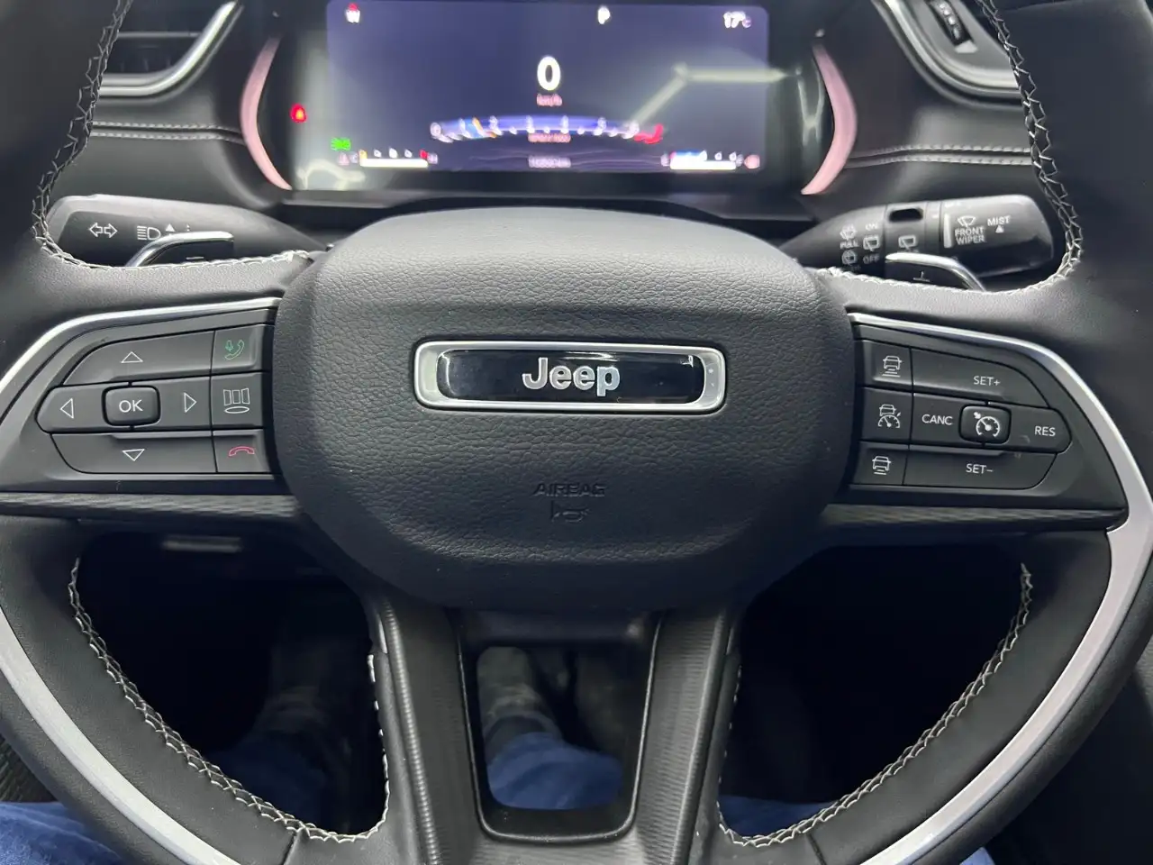 Jeep Grand Cherokee - Image 24