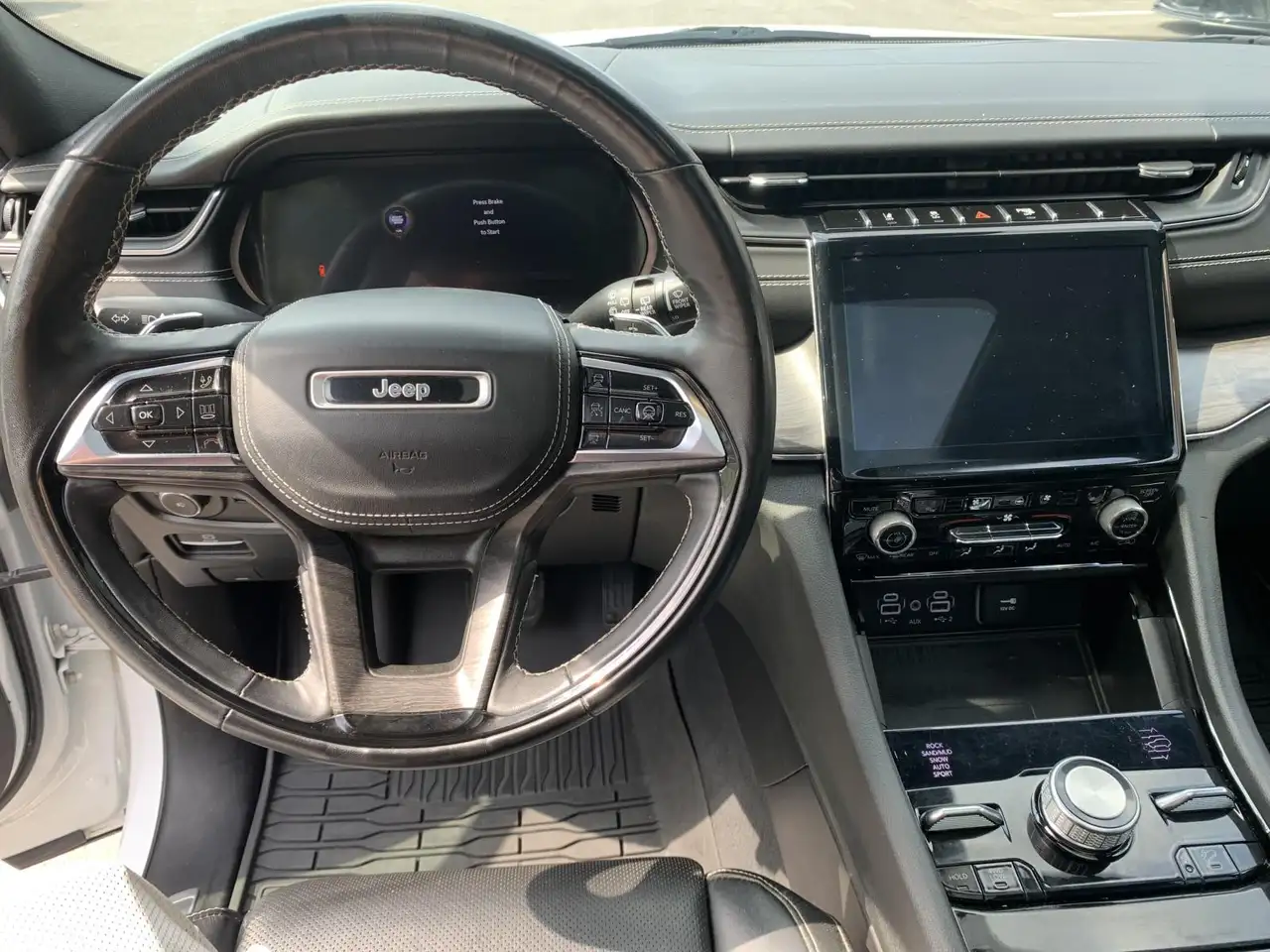 Jeep Grand Cherokee - Image 15