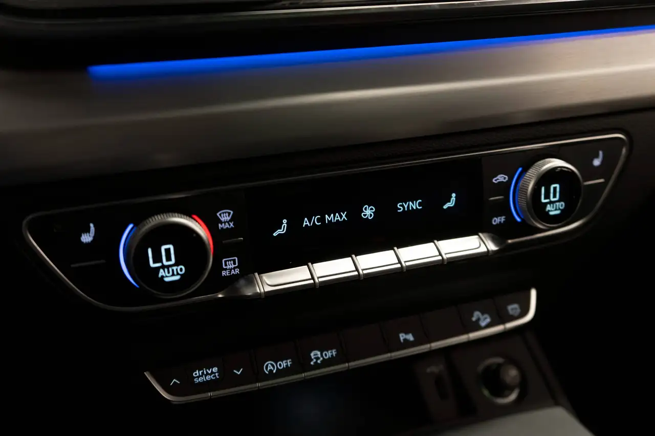 Audi Q5 - Image 19