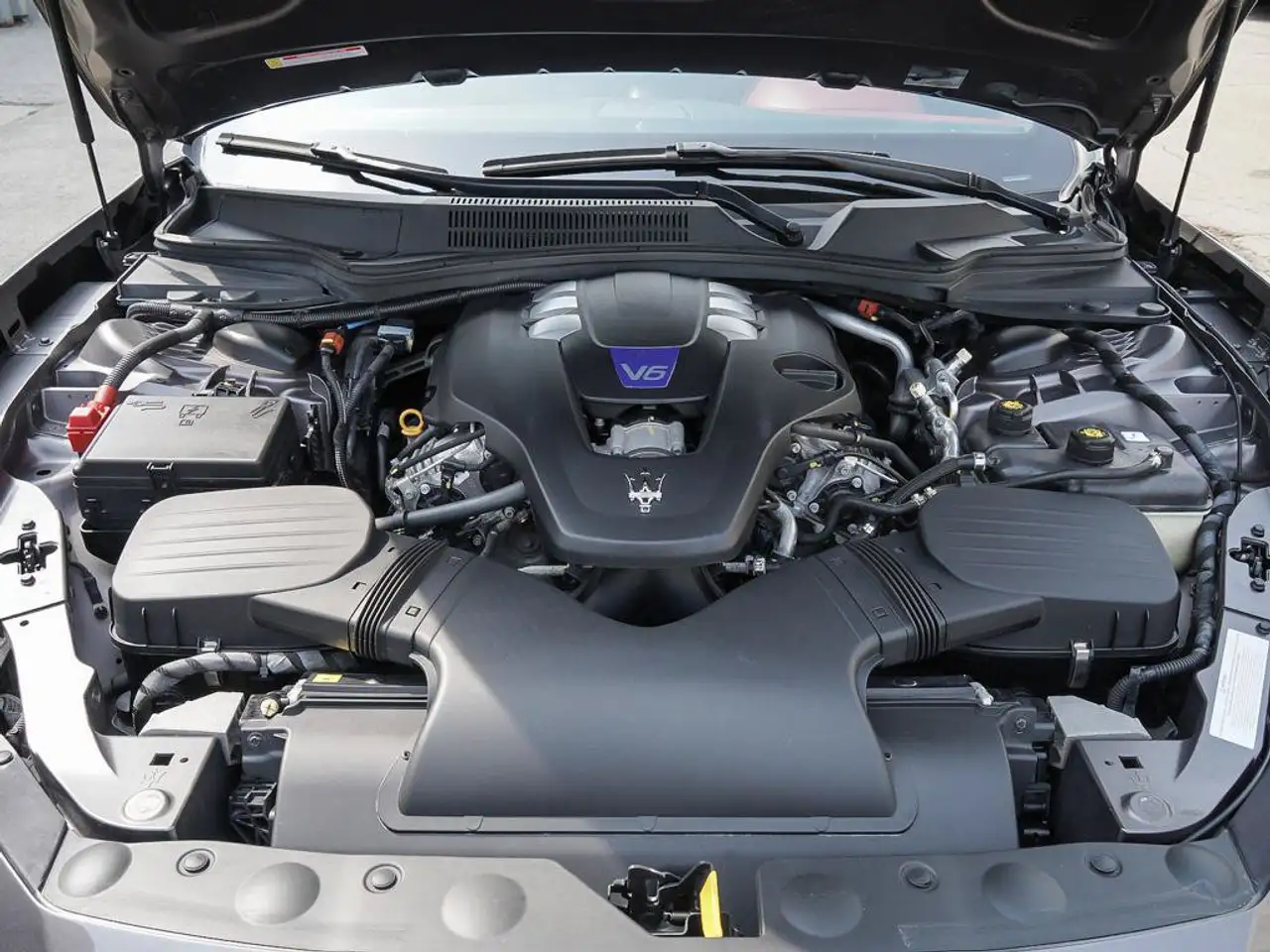 Maserati Ghibli - Image 10