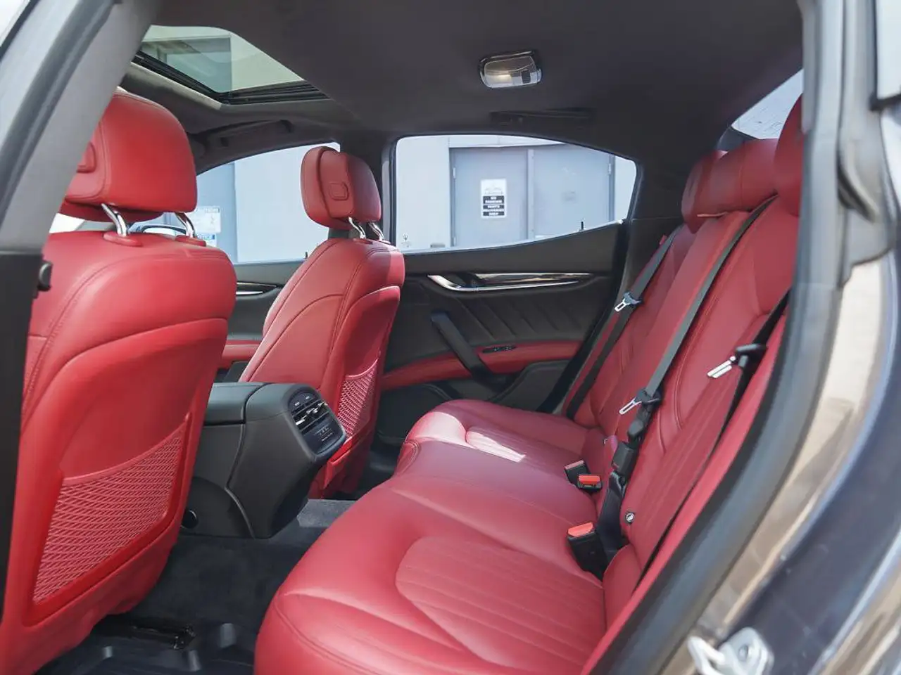 Maserati Ghibli - Image 26
