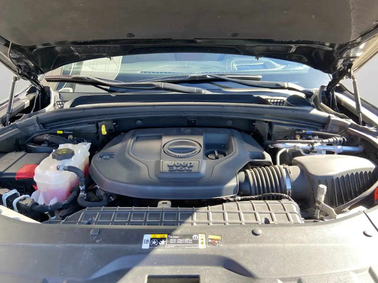 Jeep Grand Cherokee - Image 11