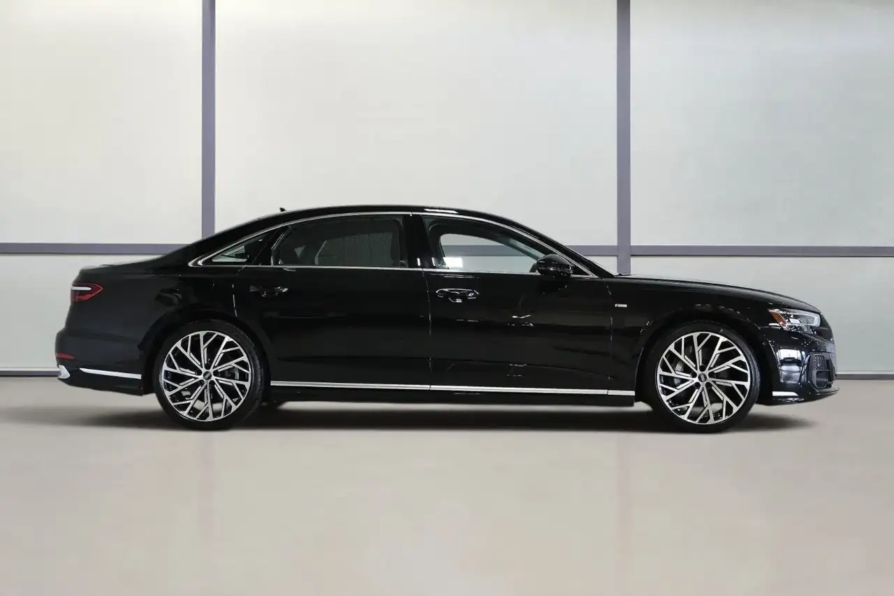 Audi A8 - Image 5