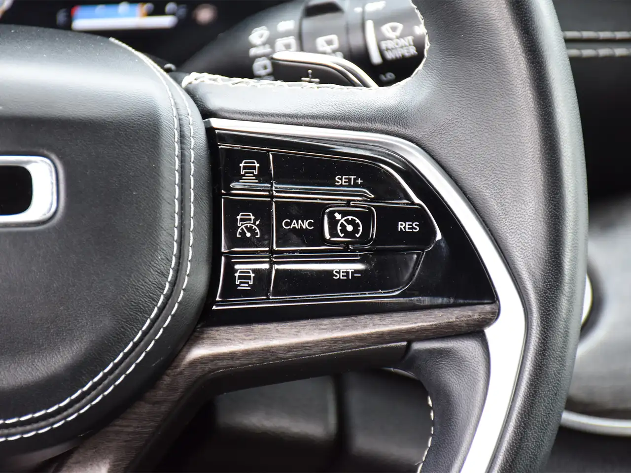 Jeep Grand Cherokee - Image 20