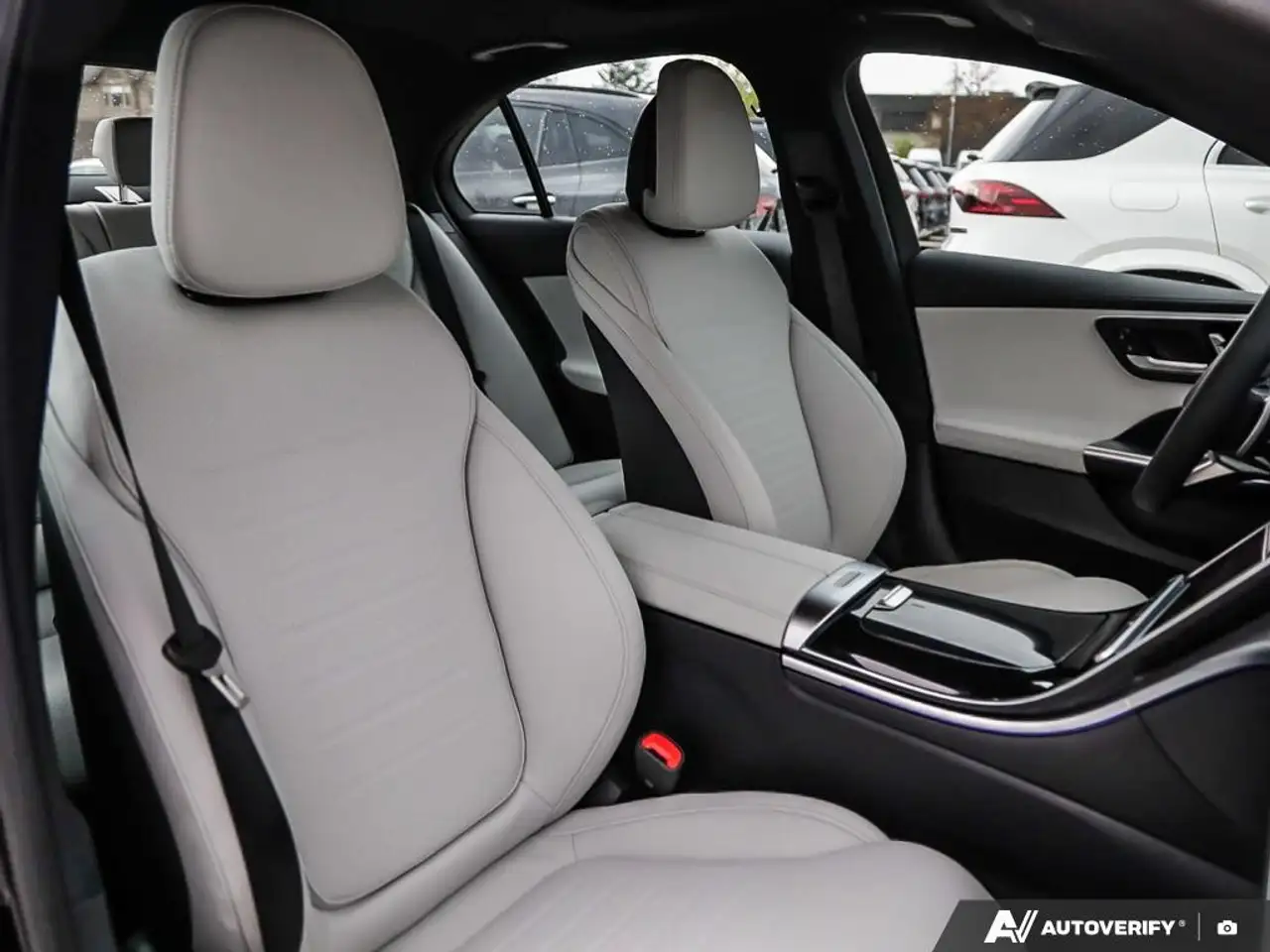 Mercedes-Benz C-Class - Image 22