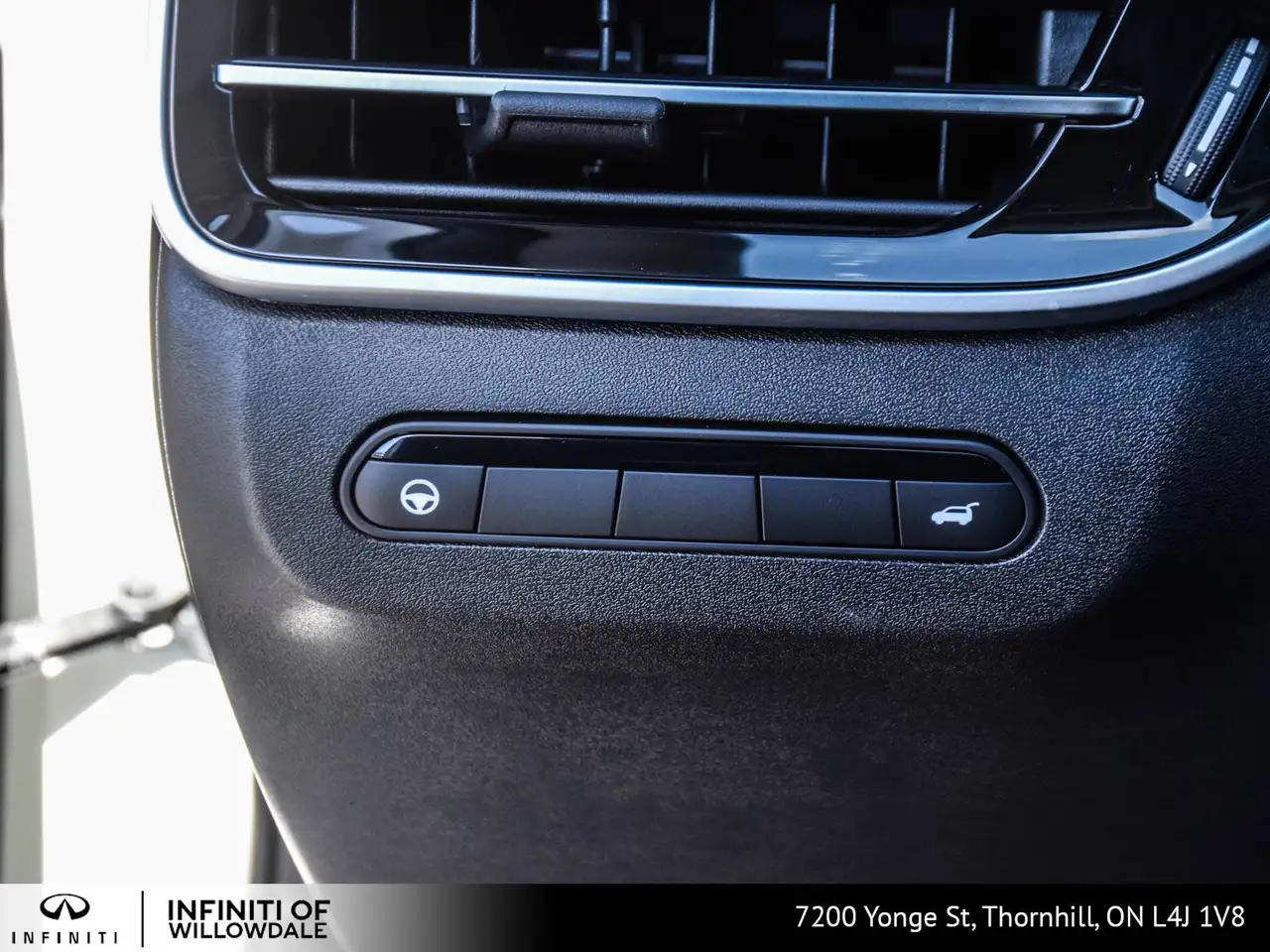 Infiniti QX60 - Image 32