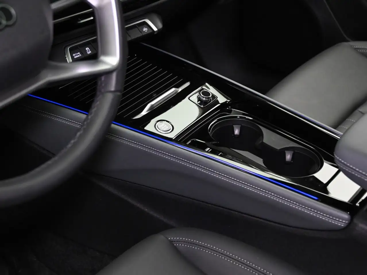Audi Q3 - Image 19