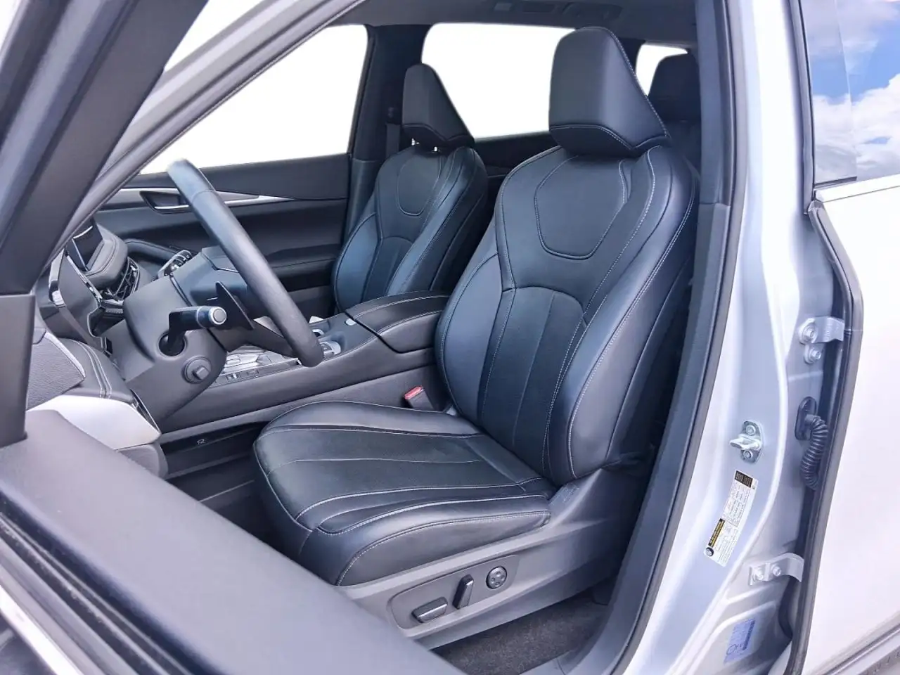 Infiniti QX60 - Image 8
