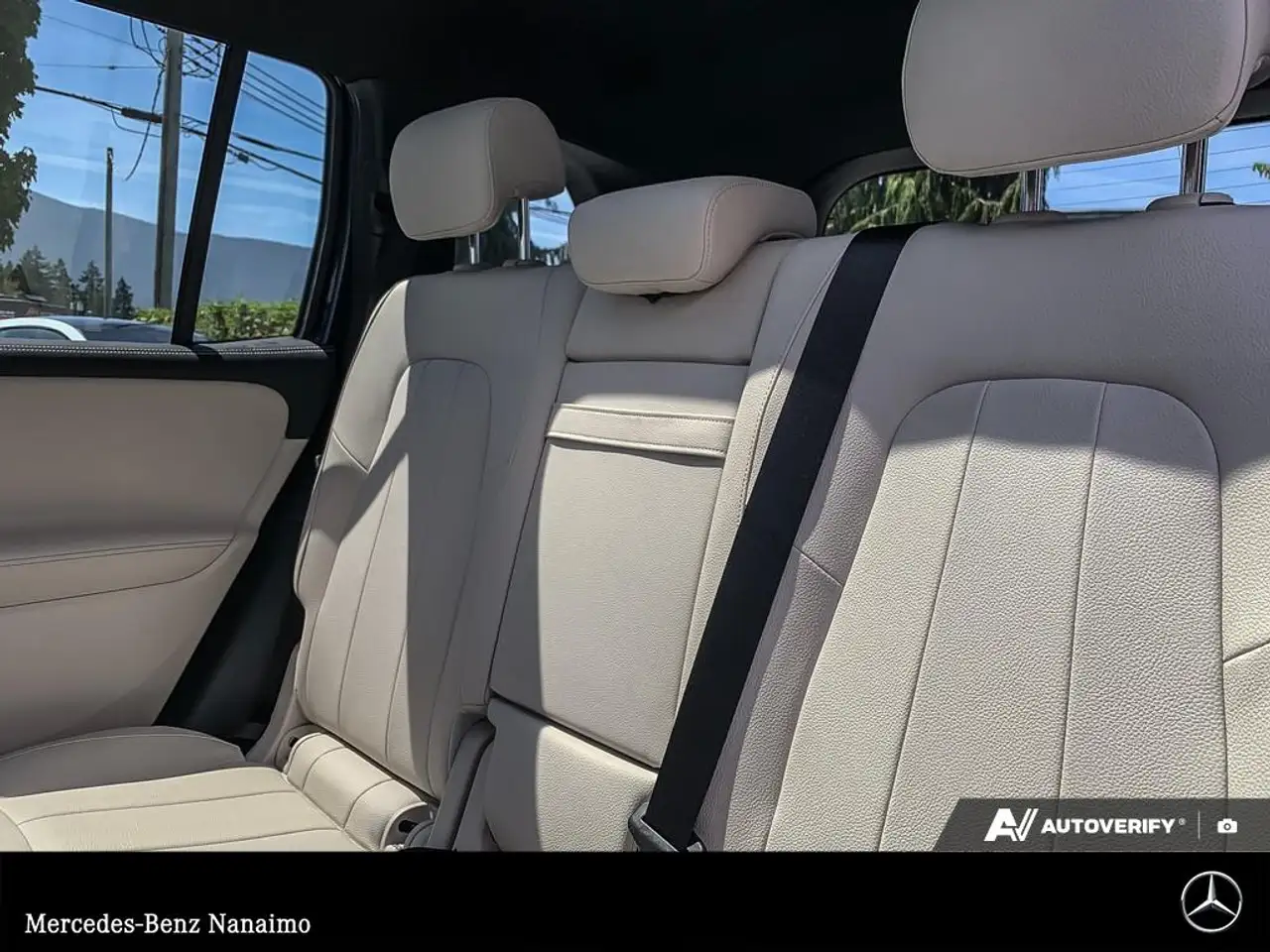 Mercedes-Benz GLB - Image 22