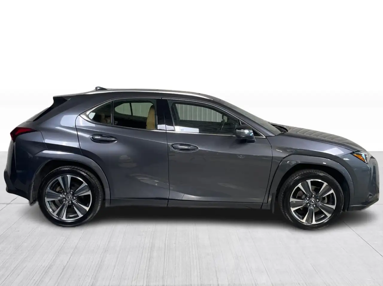 Lexus UX - Image 2